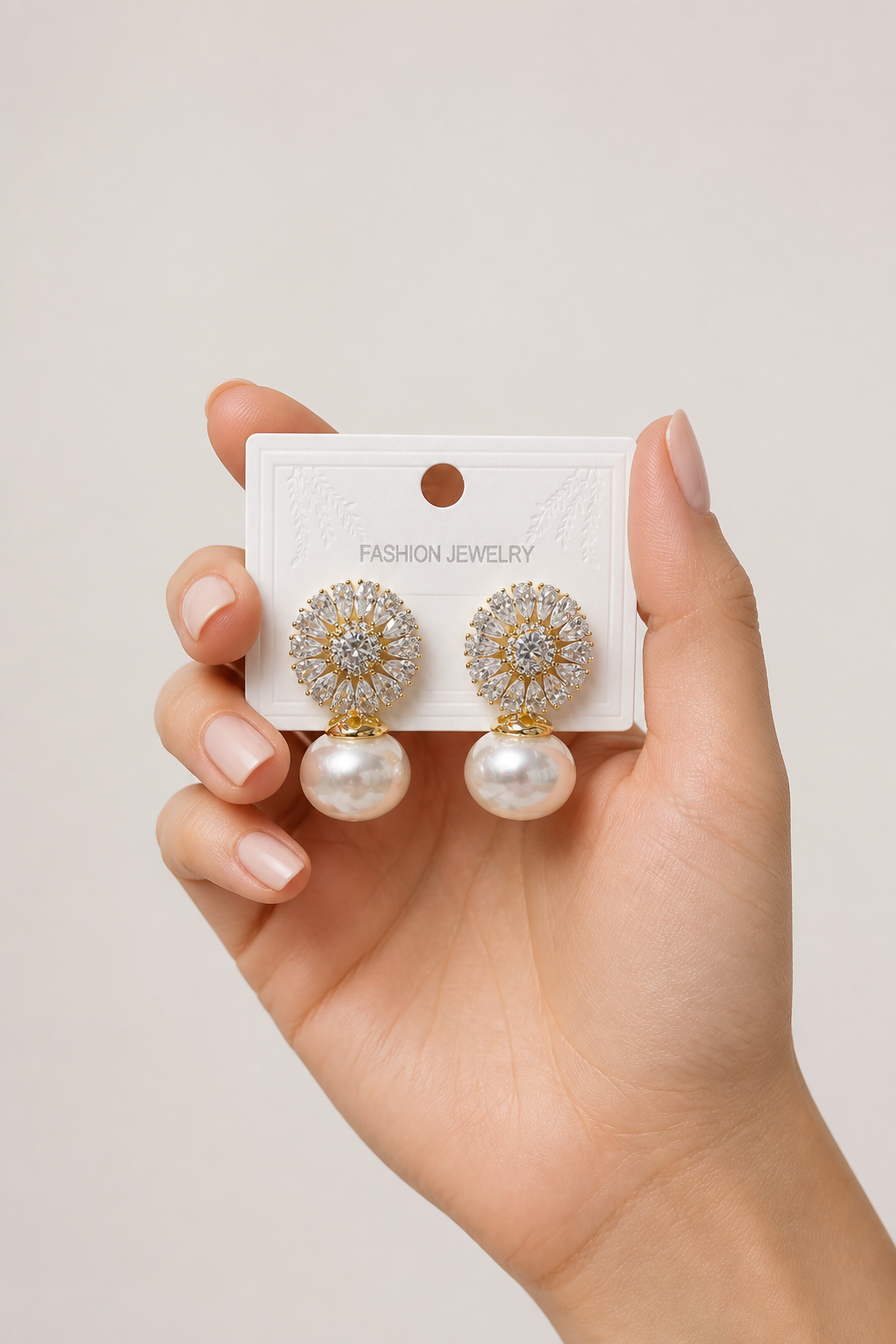 Elegant Crystal & Pearl Earrings %100 zircon