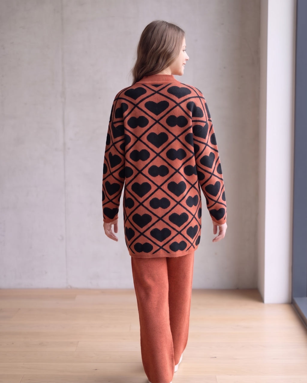 سێتی سوفی کچانەی دوو پارچە بە نەخشی دڵ (بلووز و پانتۆڵ)